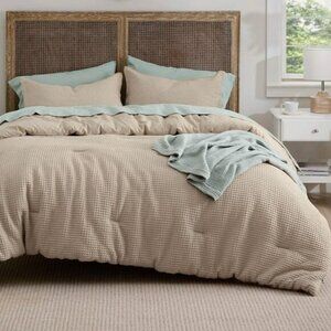 NWT Cotton Waffle Weave Comforter Set- Queen / Khaki/Beige